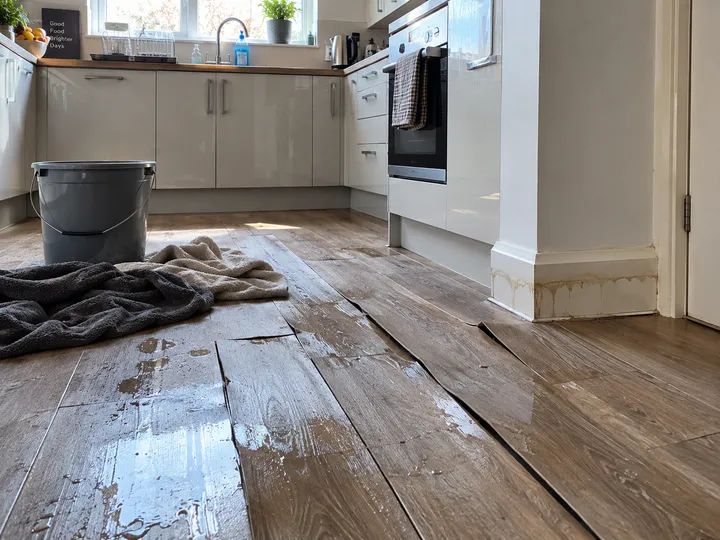Water damage flooring call being handled by AI answering service